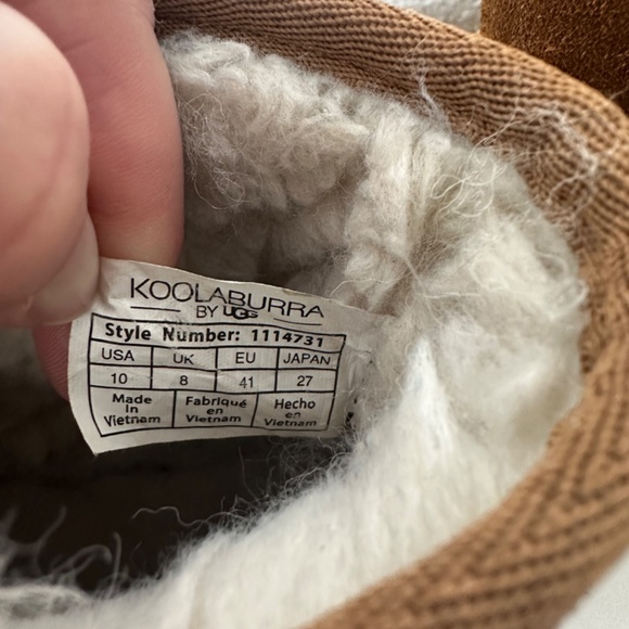 Ugg Boots size 10 - Picture 3 of 5